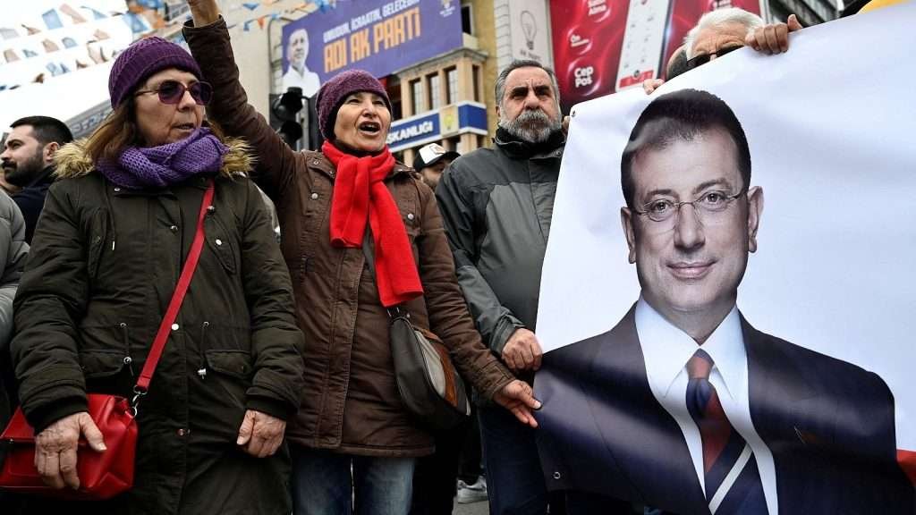 Detención de Ekrem Imamoglu desata protestas masivas en Turquía