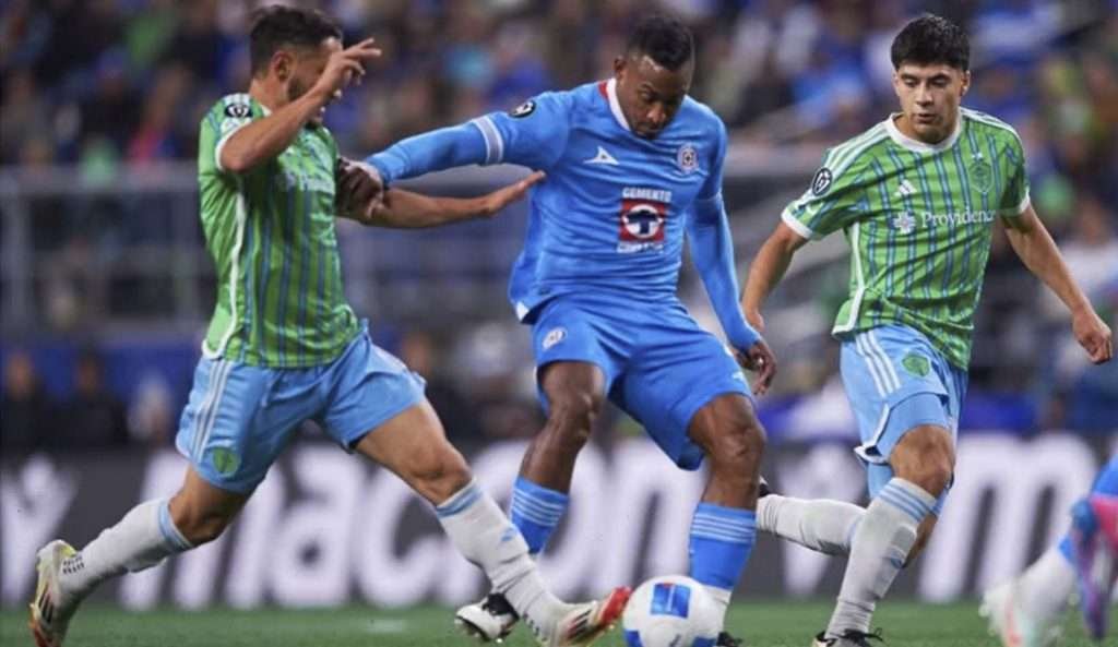 Cruz Azul resiste en Seattle: un empate sin goles que enciende las alarmas celestes