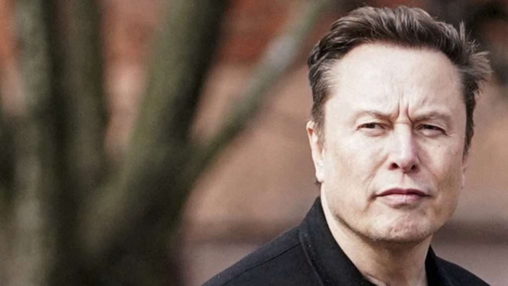 Elon Musk denuncia conspiración contra Tesla