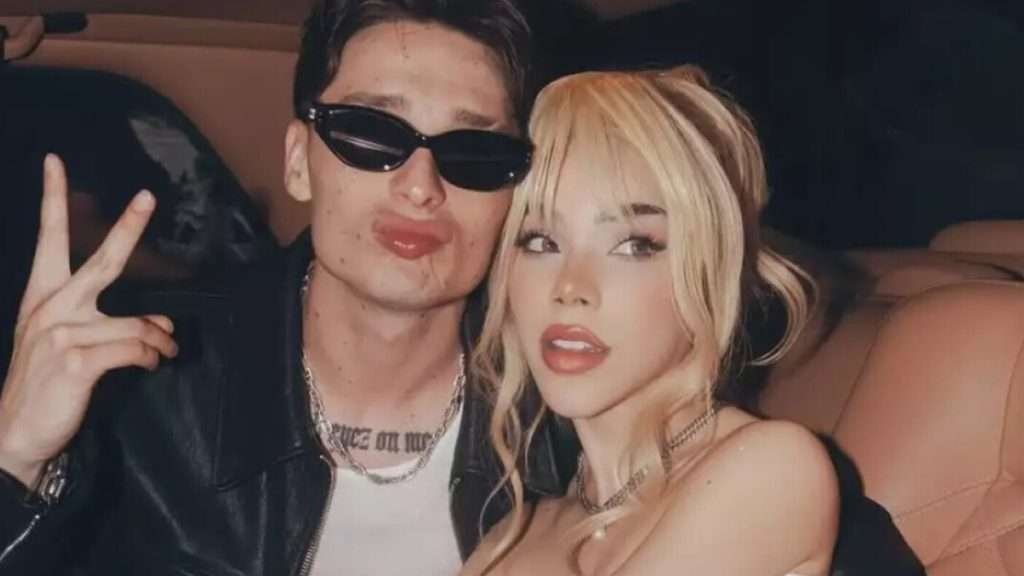 Peso Pluma confirma su relación con Kenia OS al incluirla en su portada musical