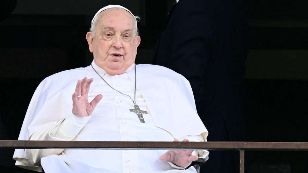 El Papa Francisco regresa al Vaticano