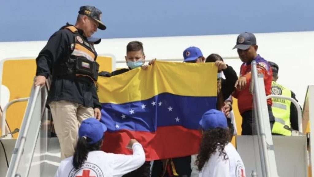 Venezuela y EE.UU. reanudan vuelos de repatriación de migrantes