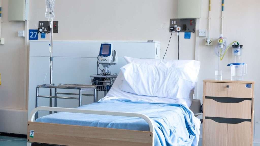 Querido actor está en coma inducido tras adquirir una bacteria en Filipinas