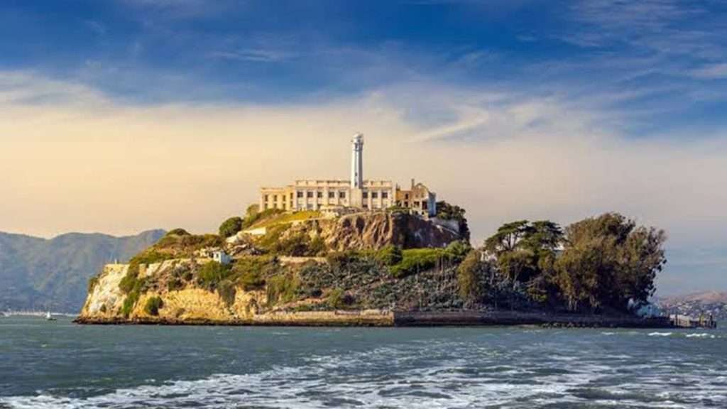 Trump ordena reabrir Alcatraz para encerrar a criminales violentos