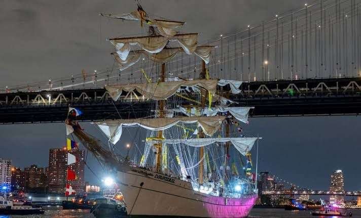 Accidente del Buque Cuauhtémoc: 180 cadetes regresan a México tras tragedia en NY