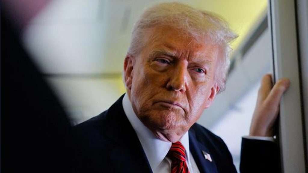 Trump impone arancel del 25% a iPhones no fabricados en EE.UU.