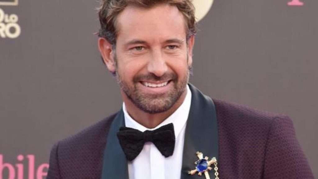 Gabriel Soto estrena romance con esta cantante