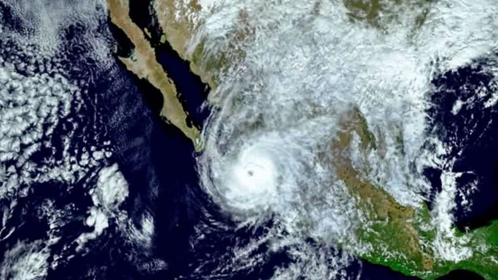 Alvin llega a 90% de posibilidades de convertirse en huracán