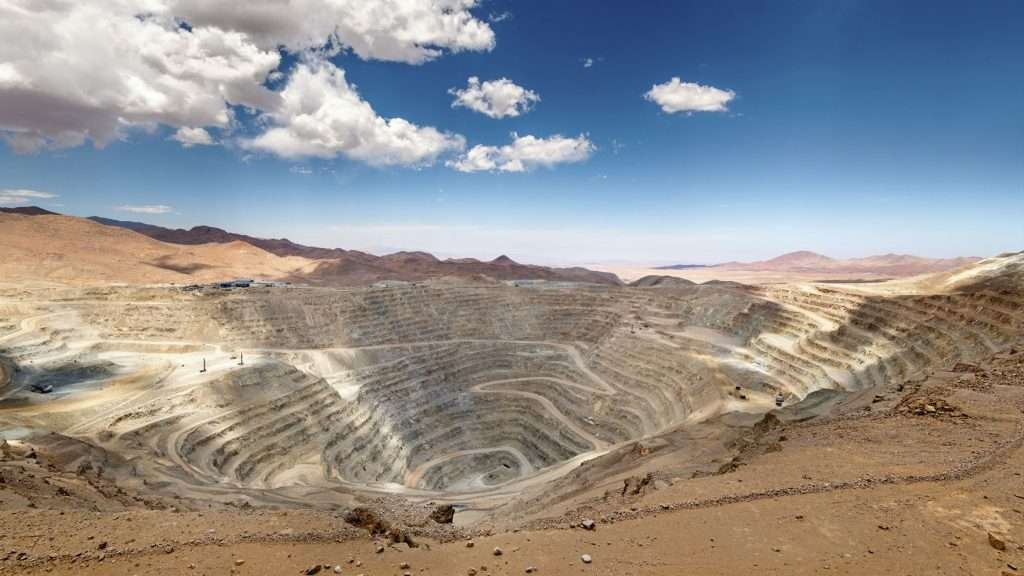 EE.UU. obtiene acceso a minerales críticos de Ucrania a cambio de apoyo militar