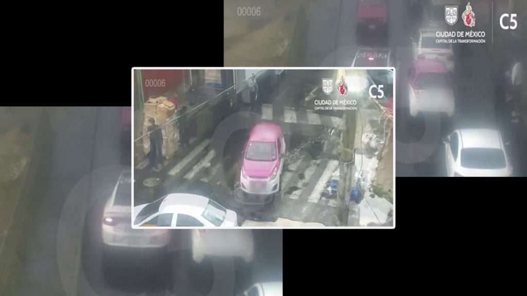 CDMX: Detienen a taxistas tras asaltar a pasajeras y lanzarlas del auto