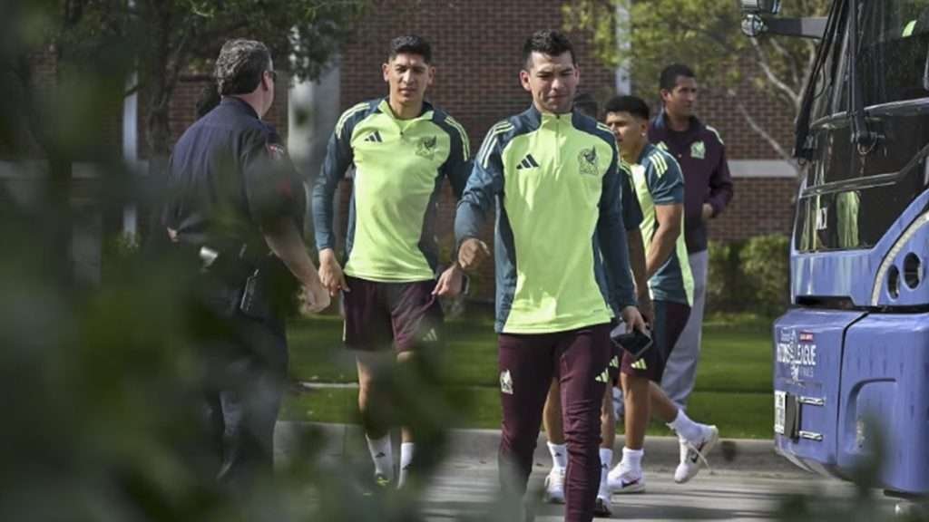 ‘Chucky’ Lozano y Henry Martín regresan al Tri para amistosos ante Suiza y Turquía