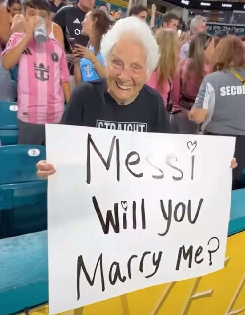 Abuela de 98 conquista a Messi en Atlanta