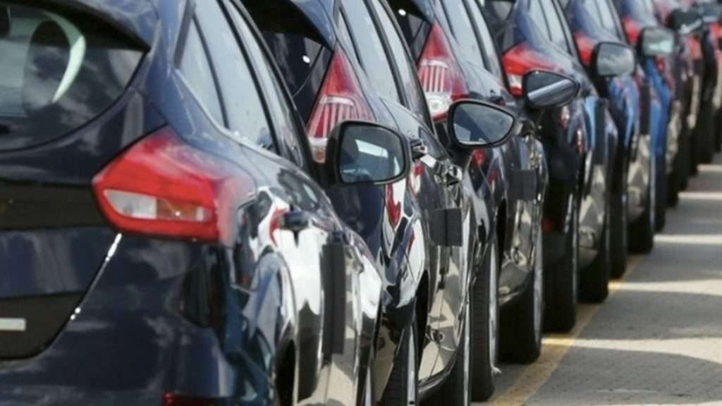 China desbloquea exportaciones de tierras raras para fabricantes de autos de EE.UU.