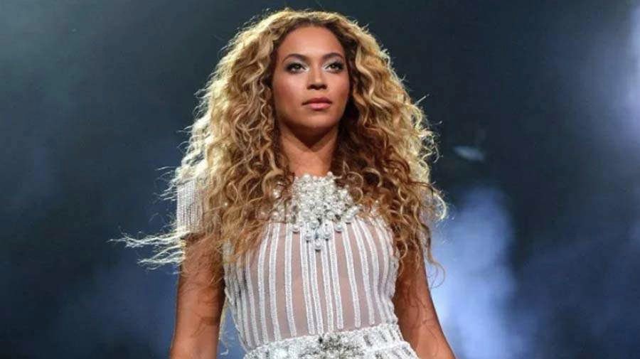 Beyoncé vive momento de terror en concierto por falla técnica peligrosa