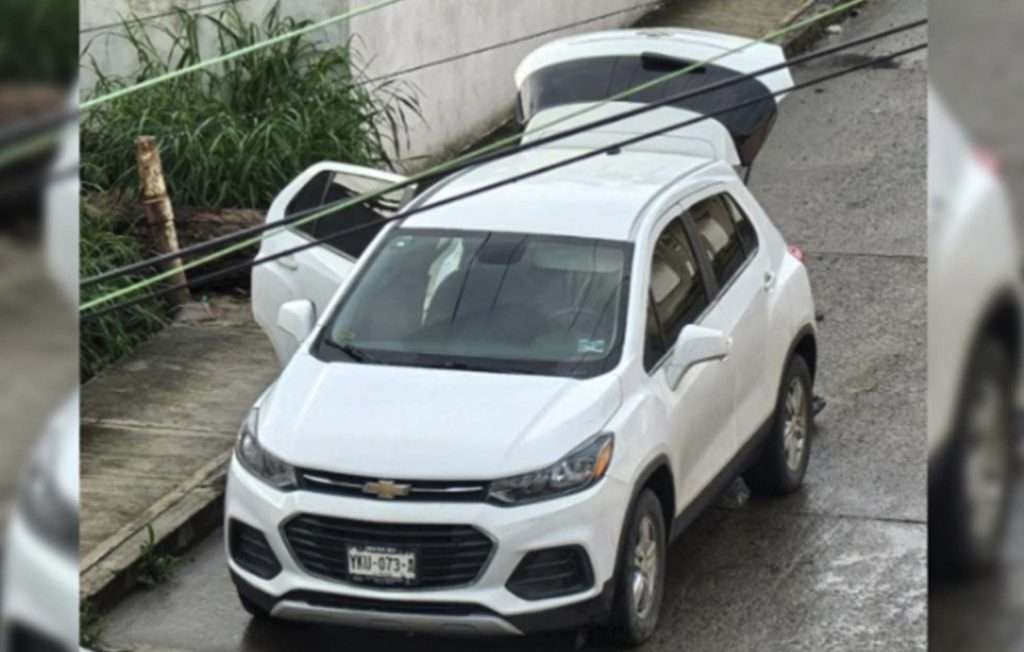 En Veracruz hallan camioneta y maleta con restos humanos
