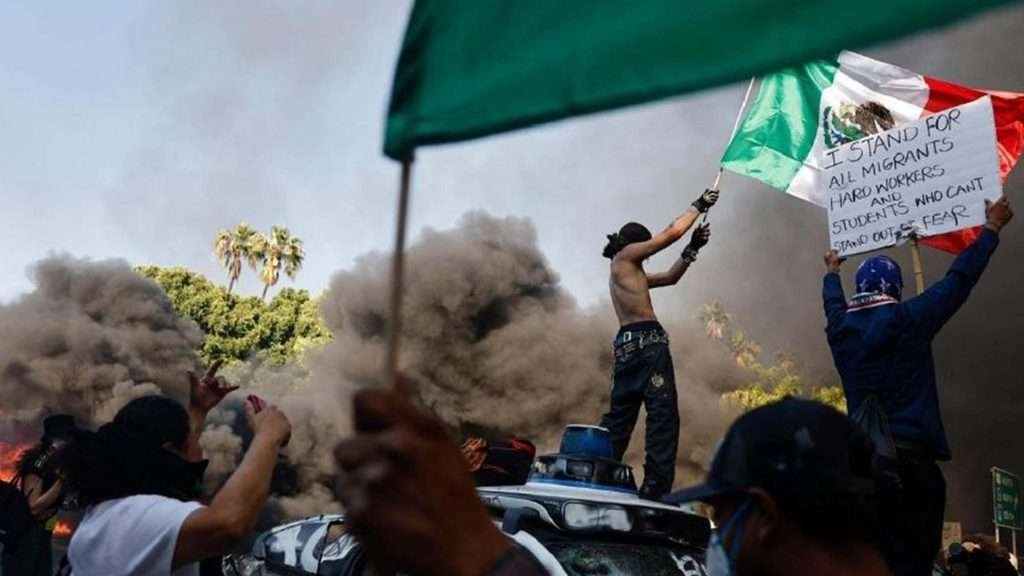 Suman 42 mexicanos detenidos durante disturbios en protestas en Los Ángeles