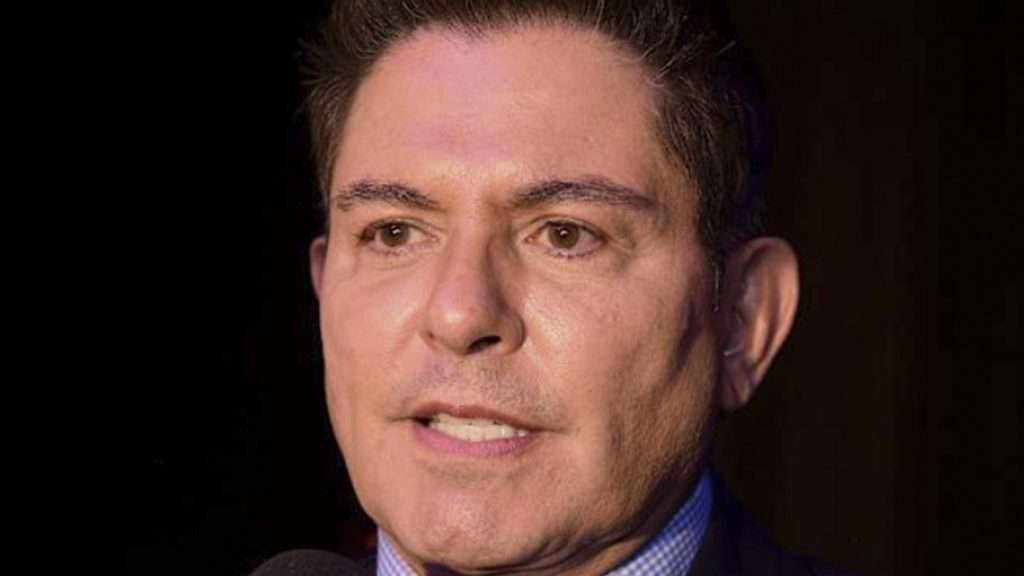 Ernesto Laguardia sufre accidente en CDMX y critica al 911