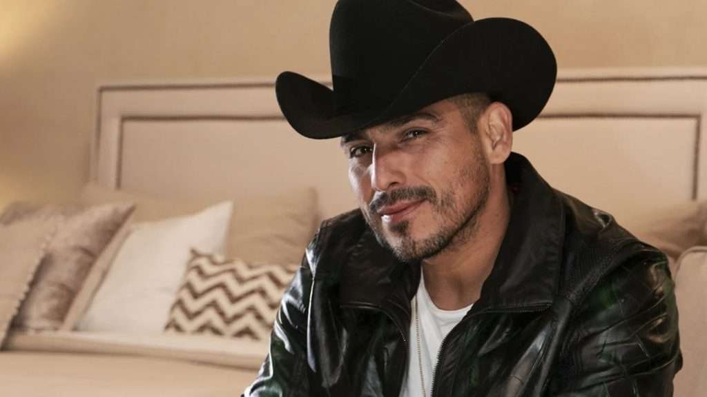 La canción de Espinoza Paz que compuso tras arrepentirse de casarse