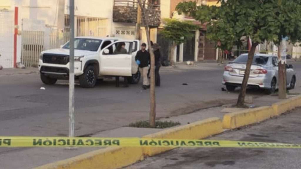 Terror en Sinaloa: hallan cuerpos colgados y secuestran a tres personas