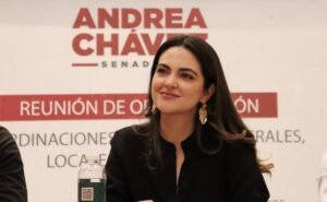 Andrea Chávez licencia maternidad