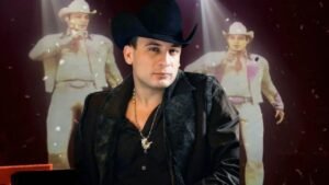 Valentín Elizalde holograma