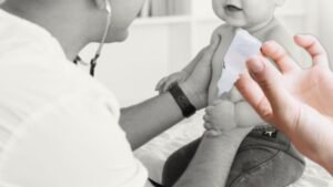 negligencia médica bebé India