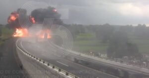 Pipa explota carretera México-Veracruz