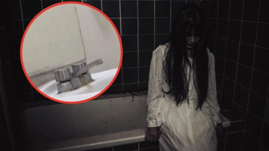 fantasma cine llave baño