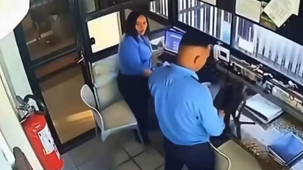 guardia seguridad agrede compañera Brasil