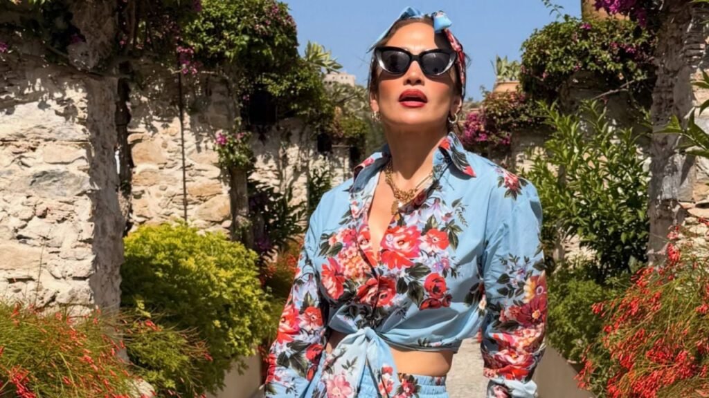 Jennifer López IA vacaciones