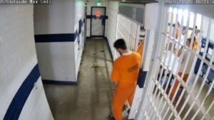 escape de cárcel lápiz