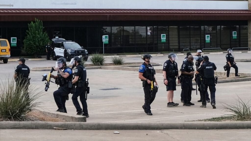 Agente ICE dispara migrante Austin