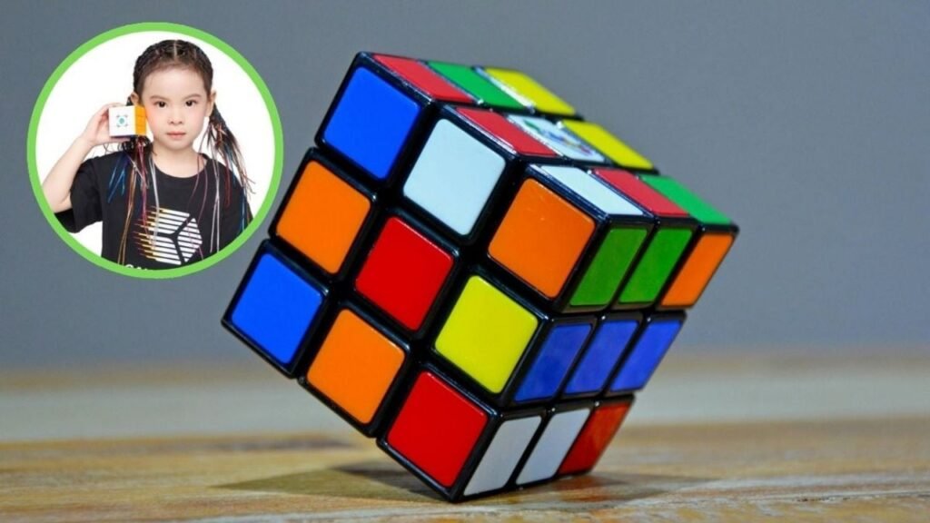 Niña récord cubo de Rubik