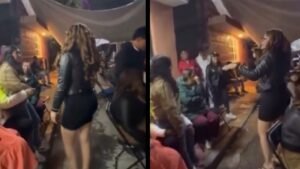 mujer empuja imitadora Jenni Rivera