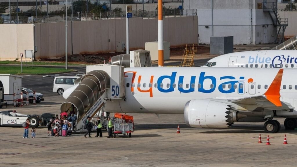 Avión Flydubai descenso
