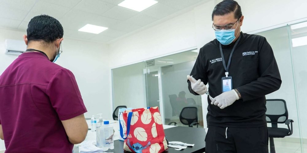 Aplican pruebas antidoping a operadores de taxi como parte del fortalecimiento a la movilidad segura