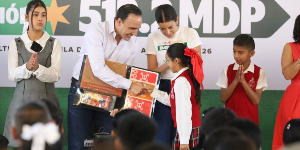 Arranca Manolo Programa de Útiles Escolares Gratis para 500 mil alumnos