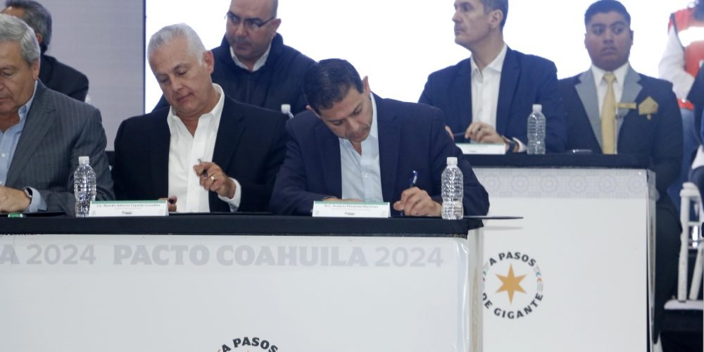 Asiste Rectro a Evento Pacto Coahuila _12