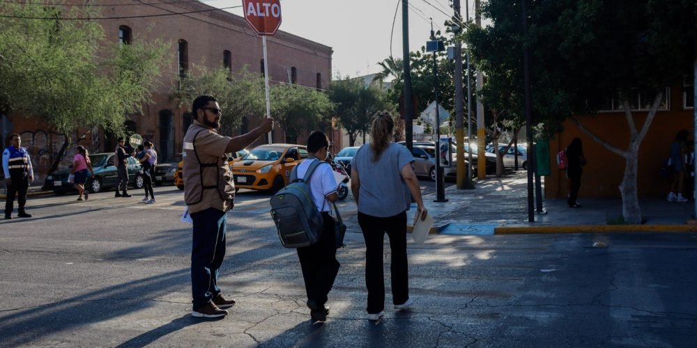 Atienden solicitud de transportistas escolares y refuerzan acciones de seguridad vialen planteles