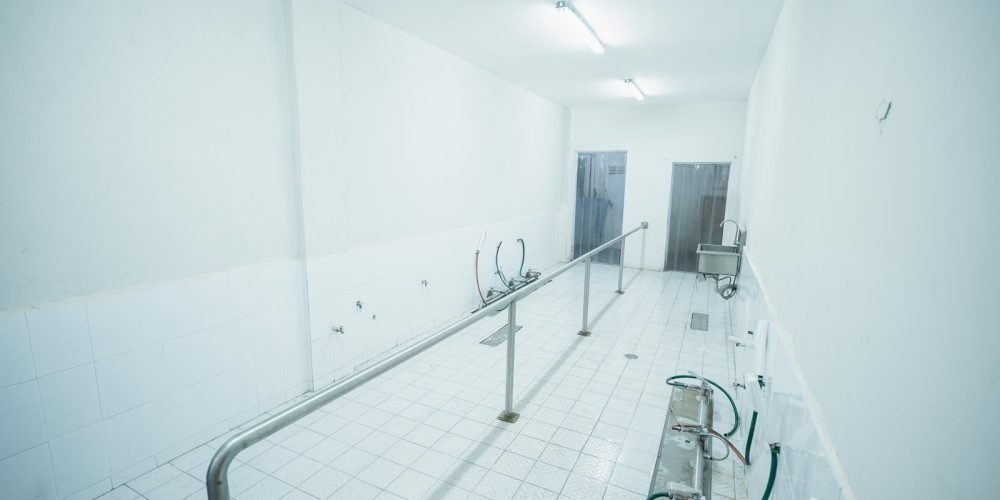 Avanza rehabilitación de nueva aduana sanitaria en el Rastro Municipal