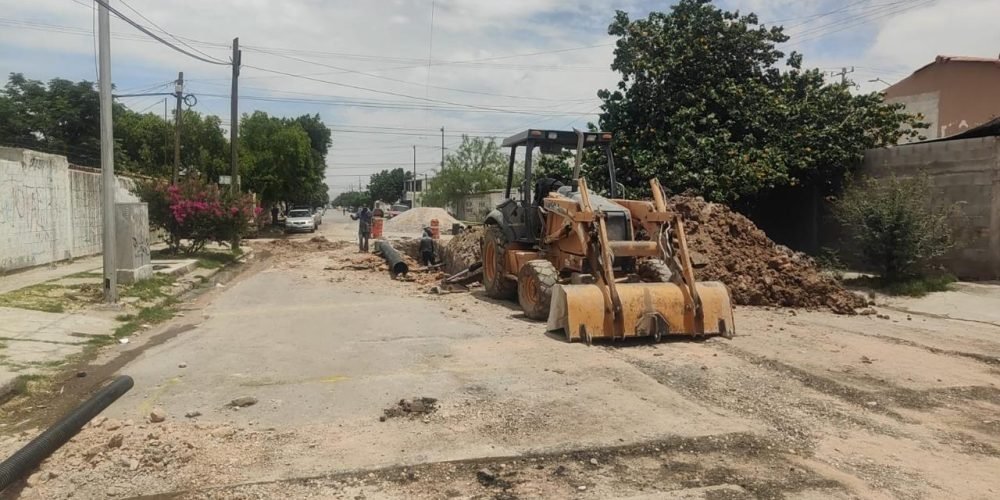 Avanza rehabilitación de red sanitaria en Rincón La Merced, la obra registra 30 por ciento de avance