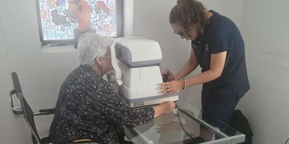 Ayuntamiento lleva Brigada Visual al Centro Comunitario 14 de Noviembre