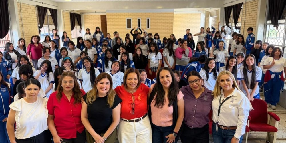 Beneficia IMM a 150 alumnas con plática y donación de productos de higiene menstrual