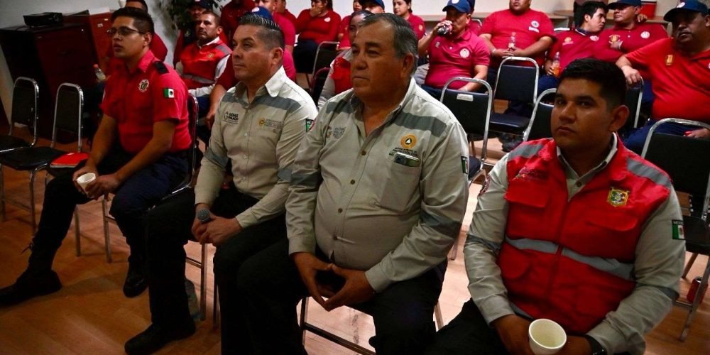 Bomberos de Gómez Palacio reciben capacitación por parte del Departamento de Bomberos de Laredo Texas
