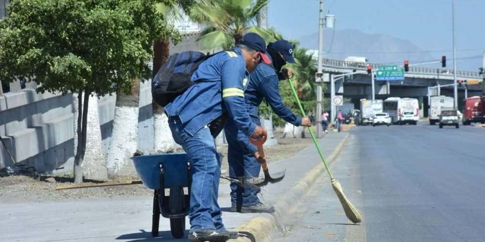Brigadas de limpieza trabajan diariamente en Gómez Palacio