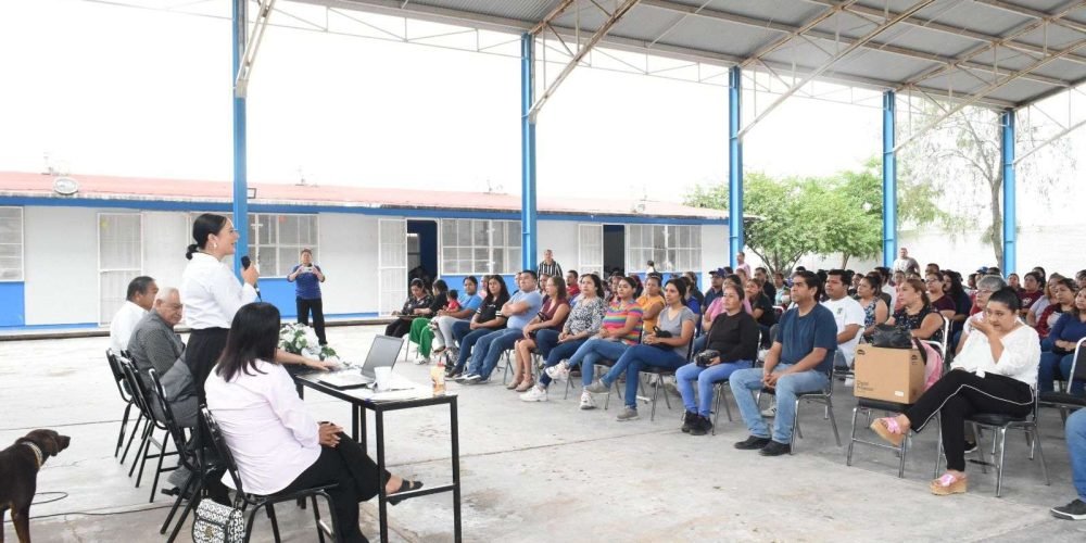Brinda DIF Gómez Palacio pláticas de “Manejo de Emociones” a padres de familia