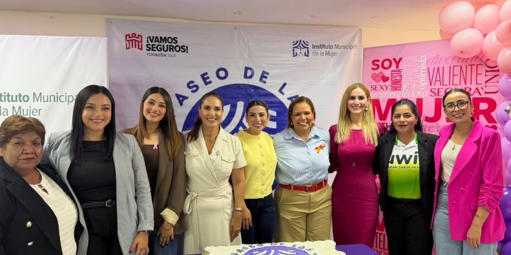 Celebran aniversario del Paseo de las Emprendedoras