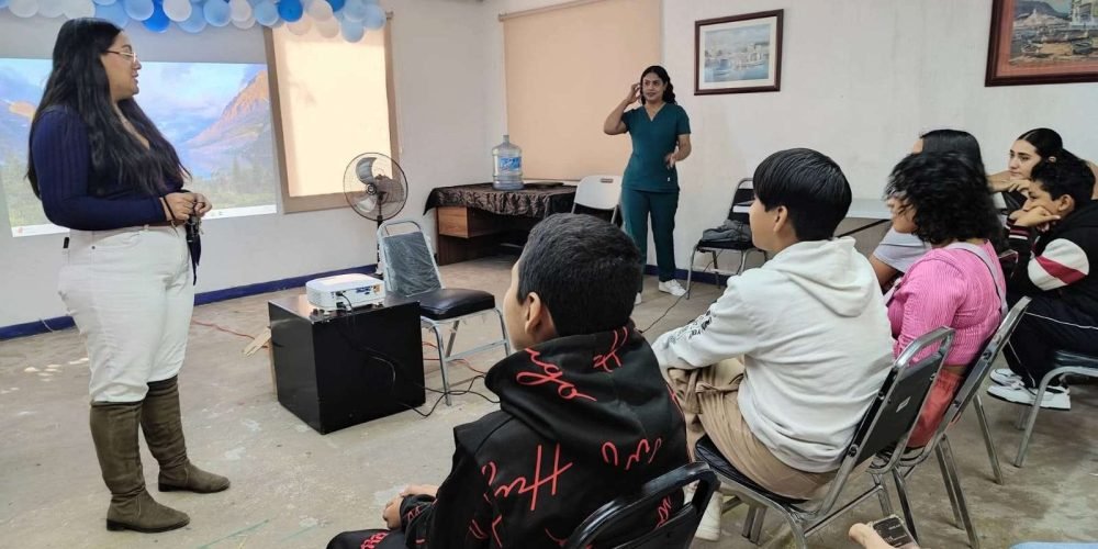 Con Arte-Terapia enseñan a adolescentes a manejar el estrés