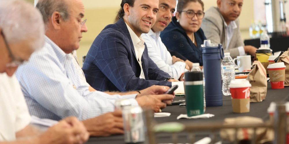 Construye Gabriel Elizondo Pérez agenda legislativa con empresarios de Canacintra Coahuila Sureste
