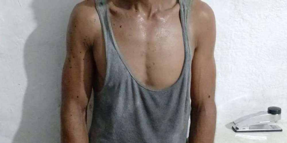 Detienen a una persona por tirar basura en la plaza de El Dorado